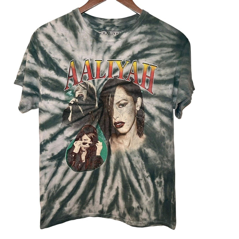 Y2K VTG Aaliyah Graphic Tee Green Tie Dye Short Sleeve Distressed Graphic Medium